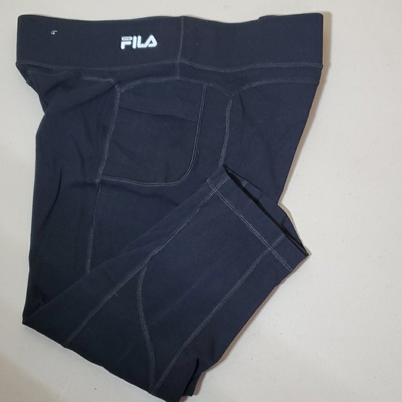 NWOT Fila Sport Capri Leggings - Picture 1 of 4